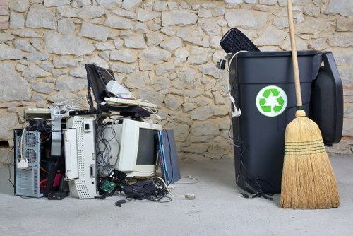 Environmentally friendly waste disposal with sealed skip